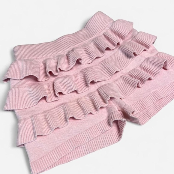 Faded Roses Baby Pink Ruffle Knit Shorts 🌸 - Picture 4 of 4